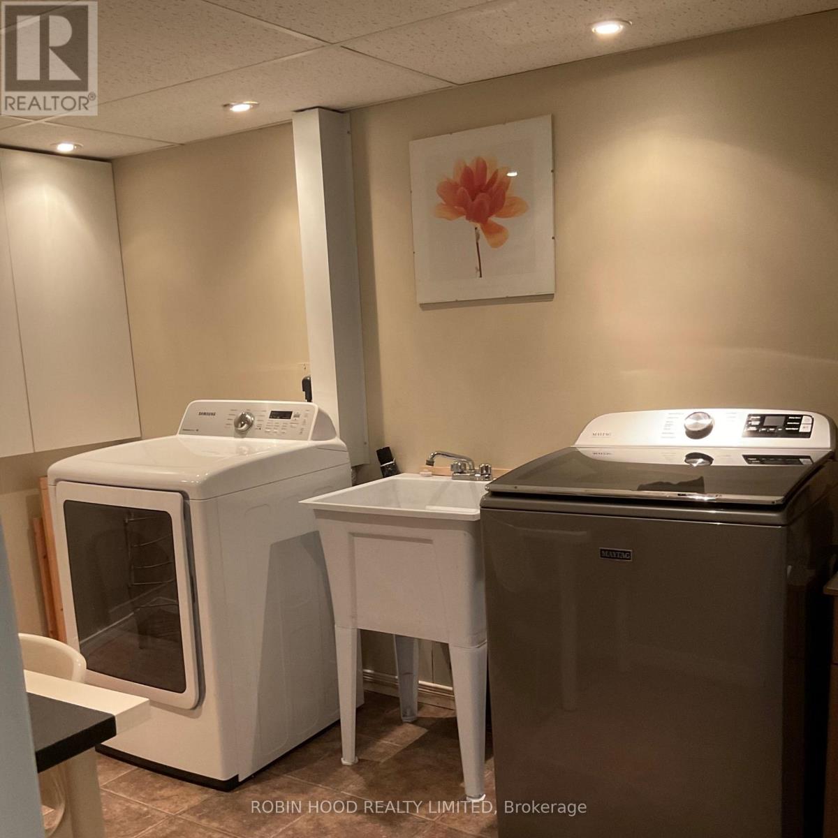 2469 Innes Road Property Photo 21
