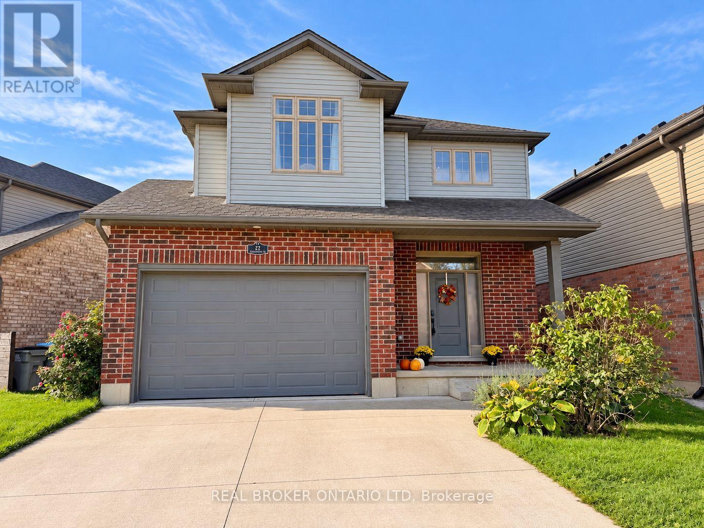 22 Queensway Drive Property Photo 1