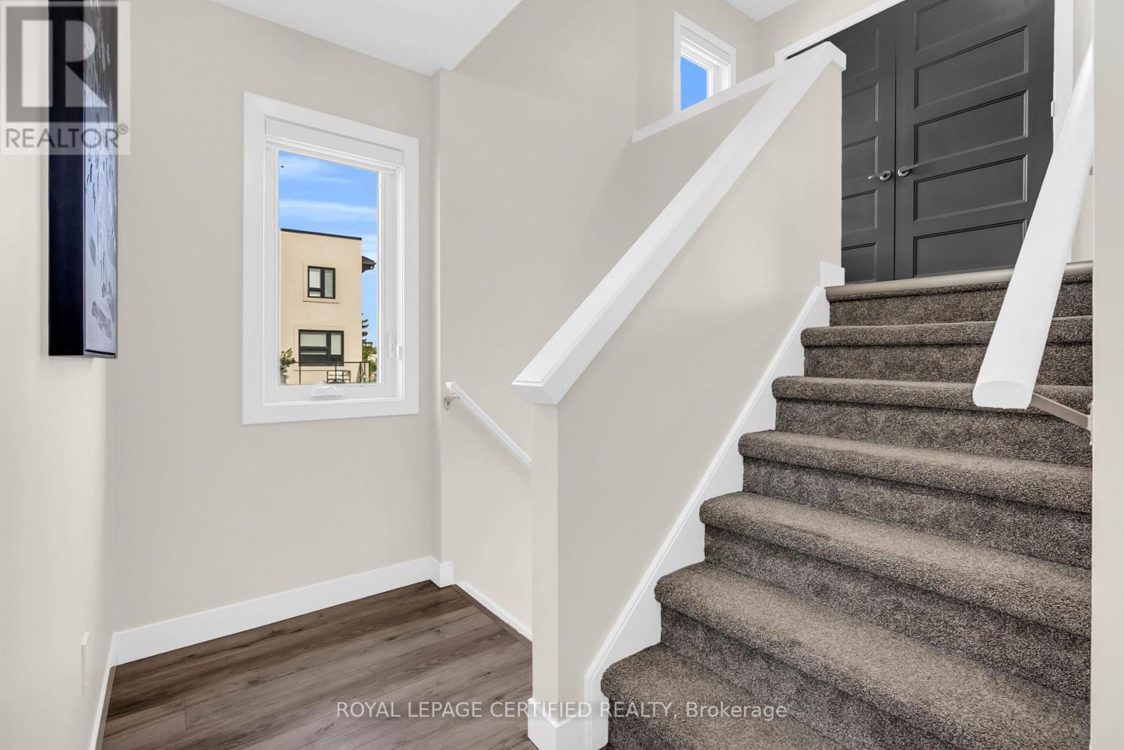 36 - 3380 Singleton Avenue Property Photo 14