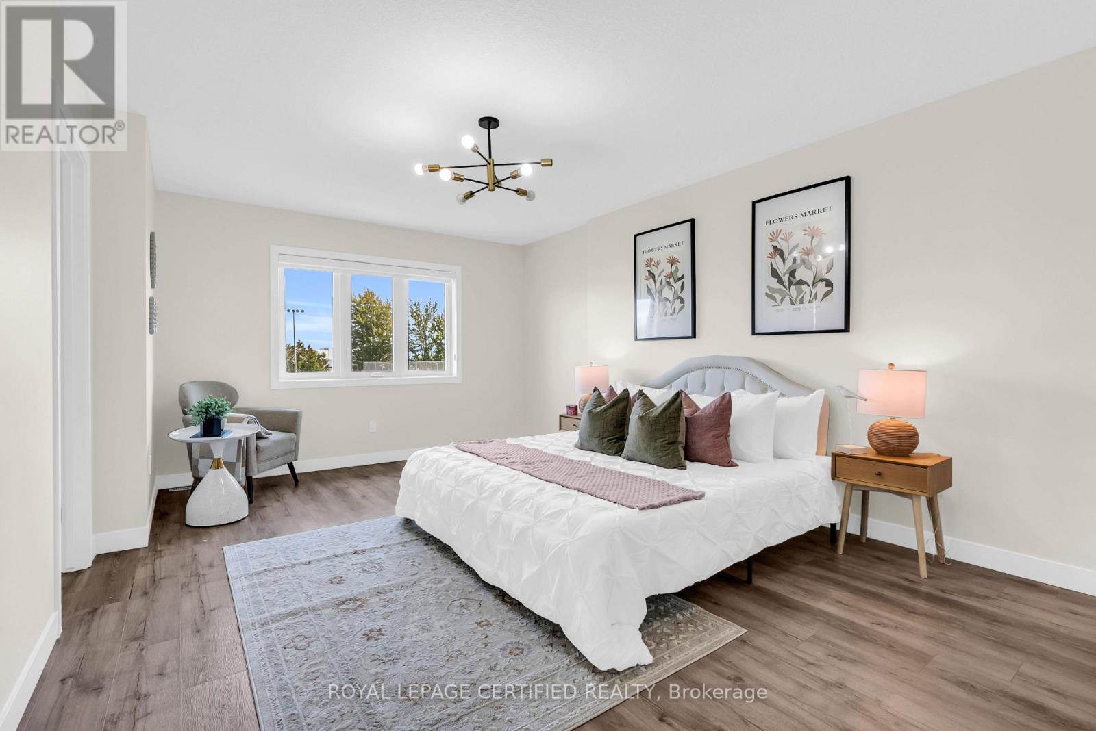 36 - 3380 Singleton Avenue Property Photo 15