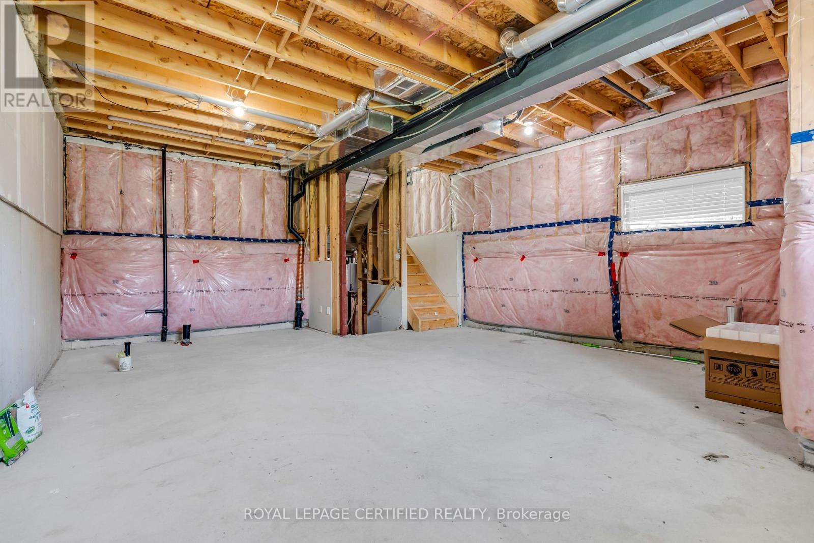 36 - 3380 Singleton Avenue Property Photo 27