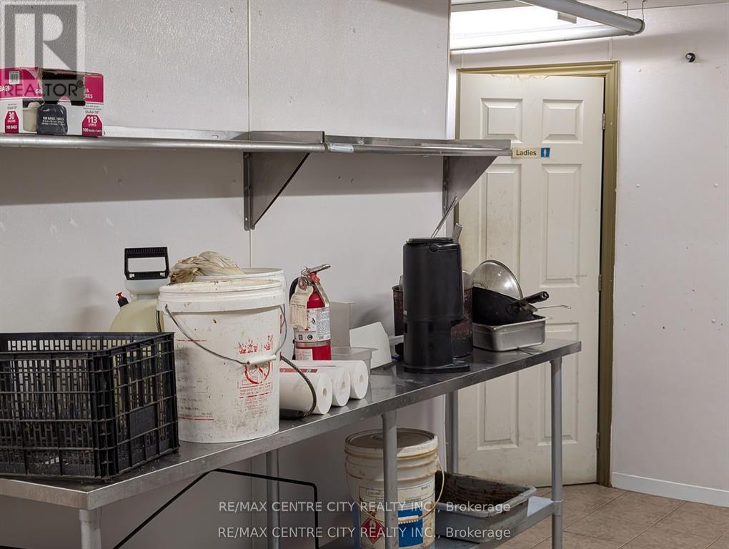 2300 Wharncliffe Road S Property Photo 16