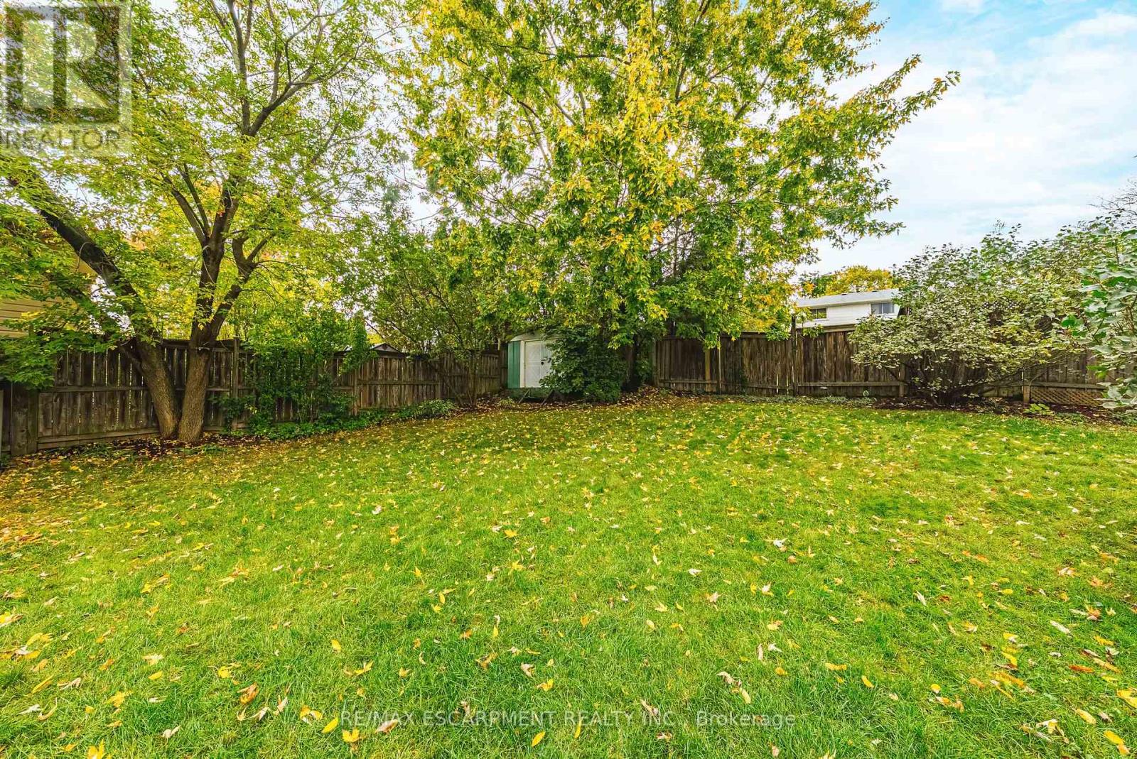 429 Limeridge Road W Property Photo 18