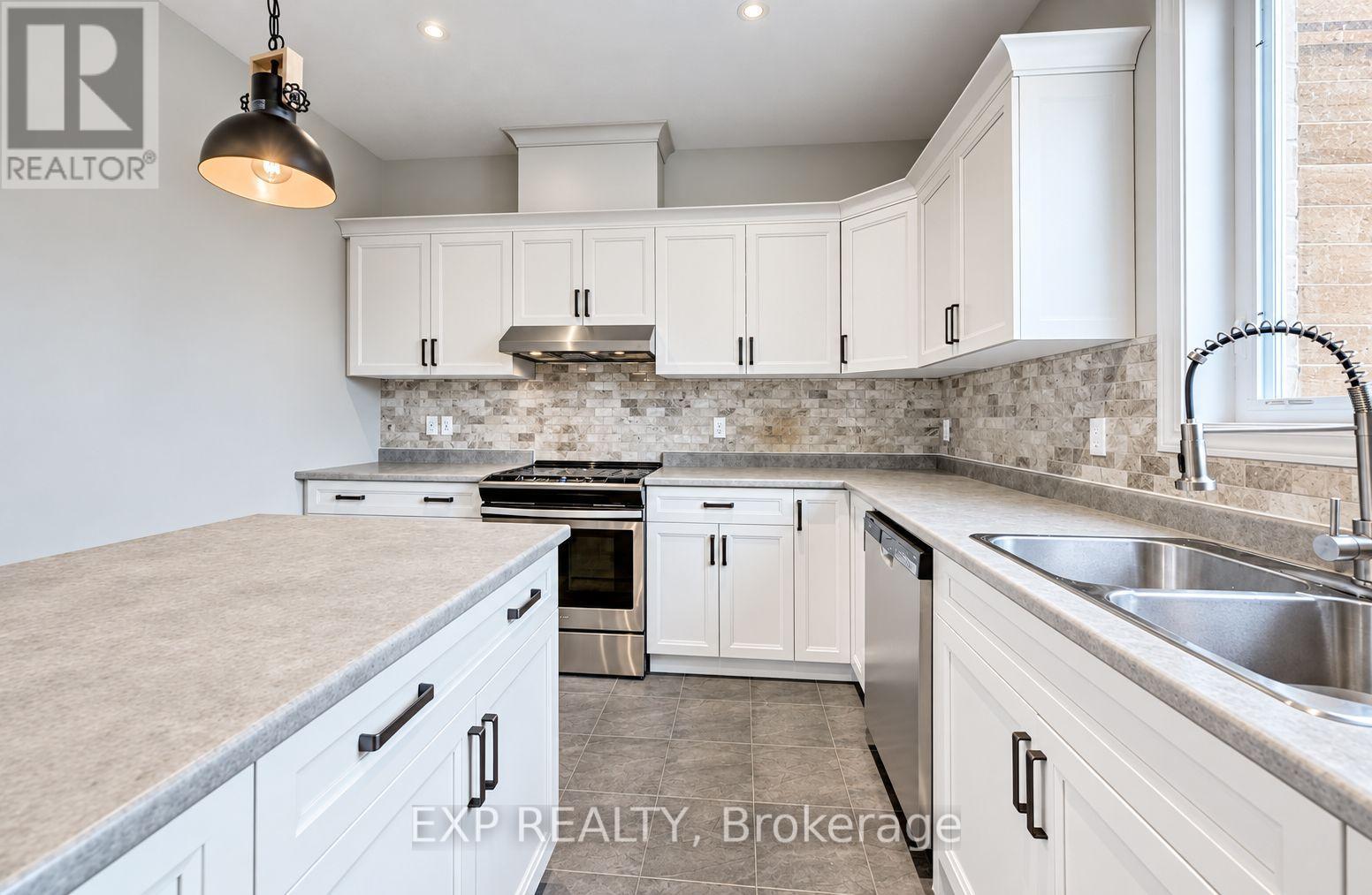11 - 30 Balmoral Street Property Photo 7