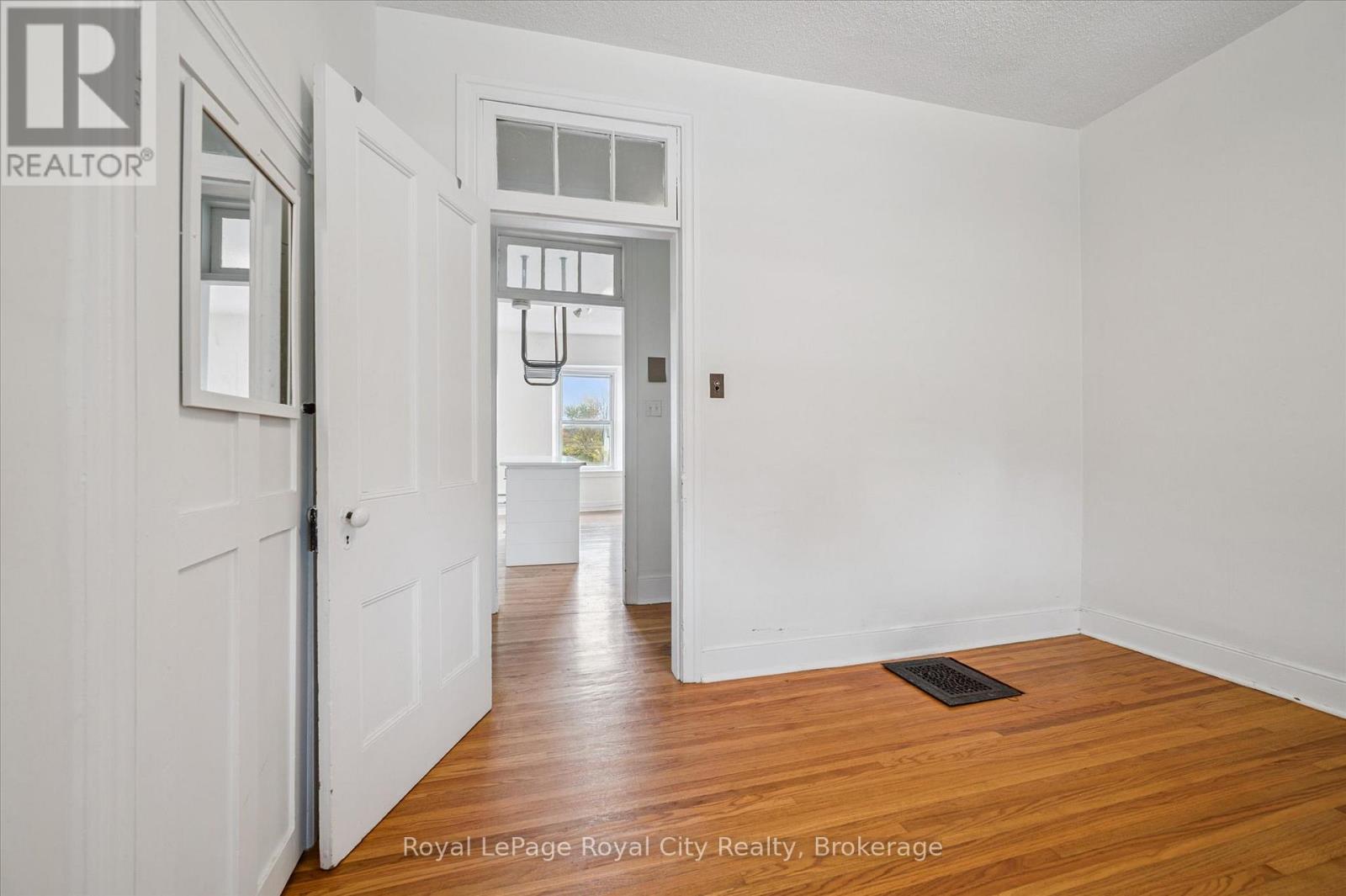 A - 129 Metcalfe Street Property Photo 3