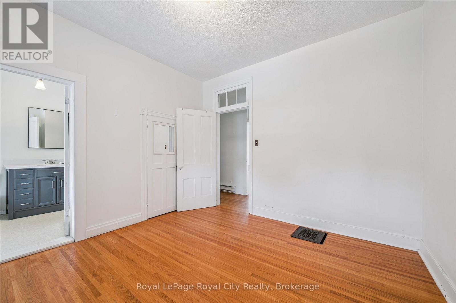 A - 129 Metcalfe Street Property Photo 5