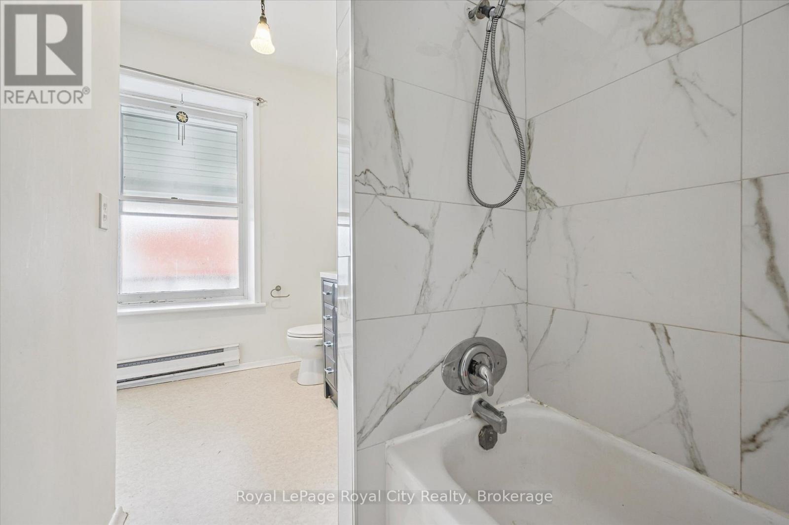 A - 129 Metcalfe Street Property Photo 7