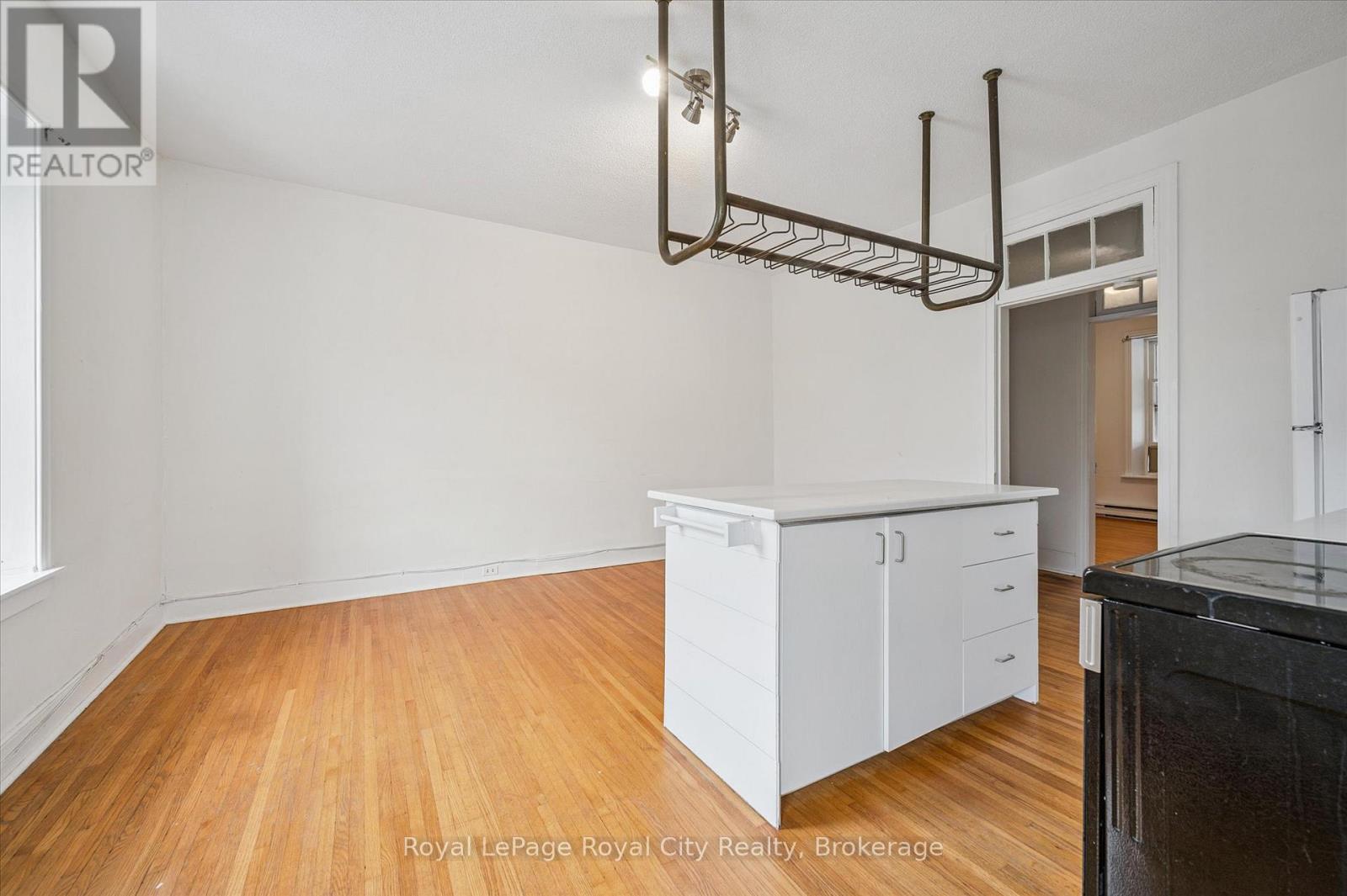 A - 129 Metcalfe Street Property Photo 13