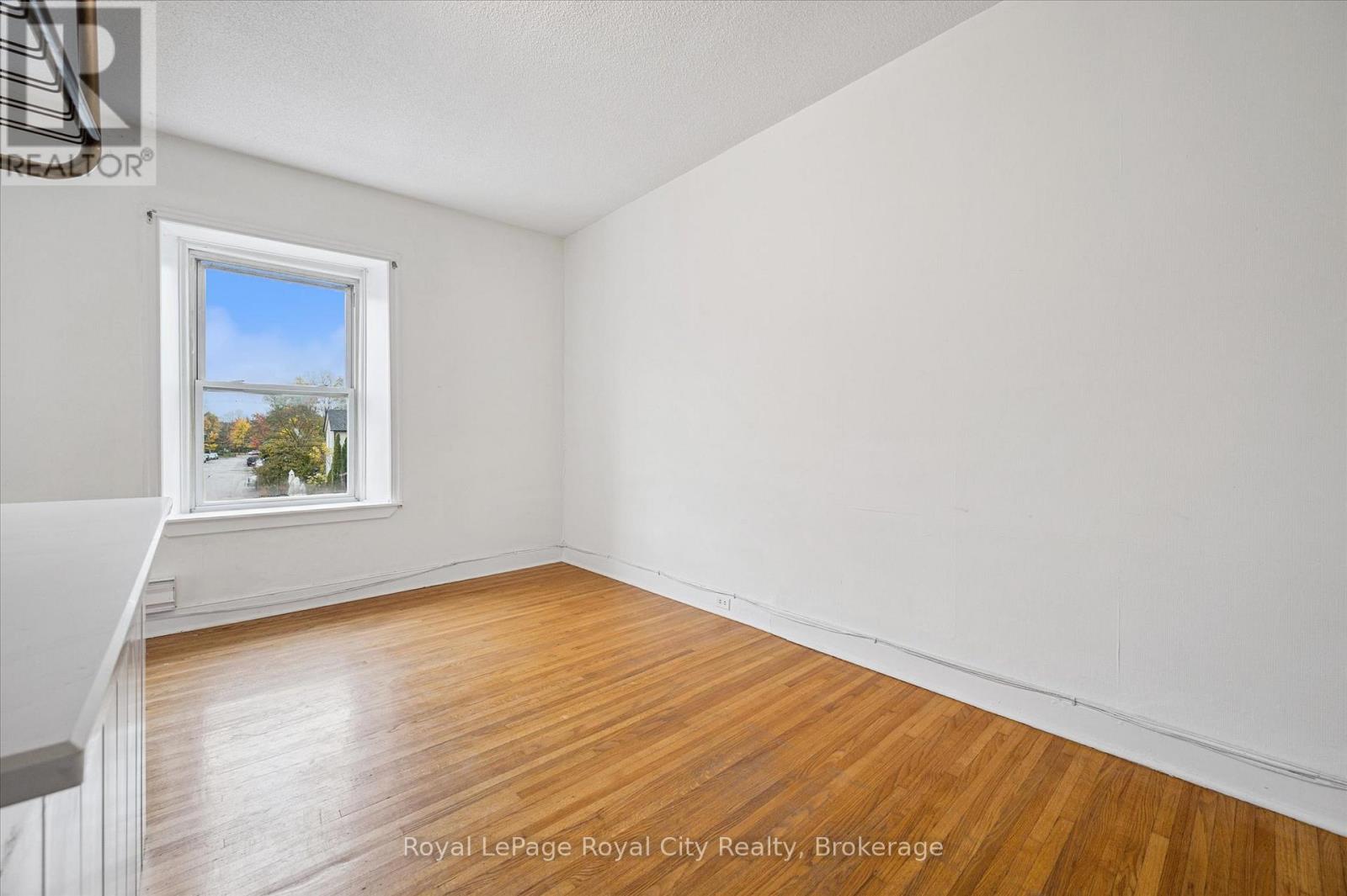 A - 129 Metcalfe Street Property Photo 14