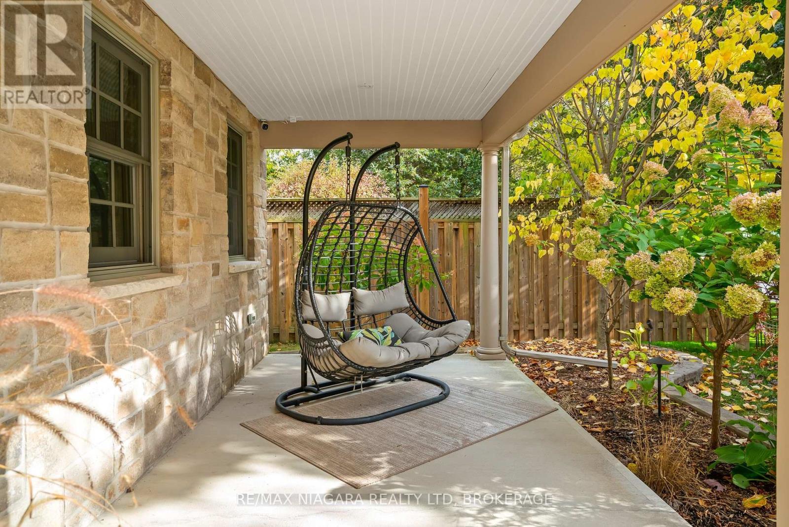 851 Charlotte Street Property Photo 45
