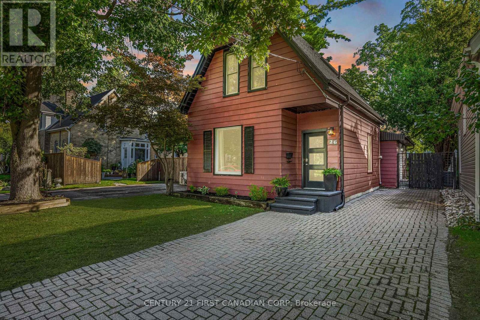 26 Thornton Avenue Property Photo 2