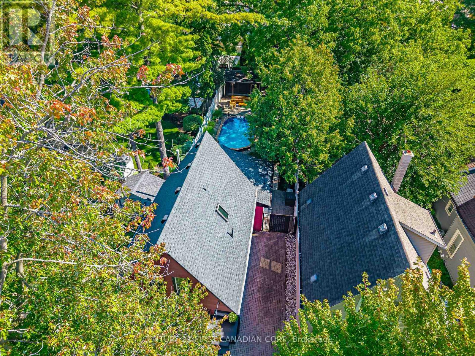 26 Thornton Avenue Property Photo 3