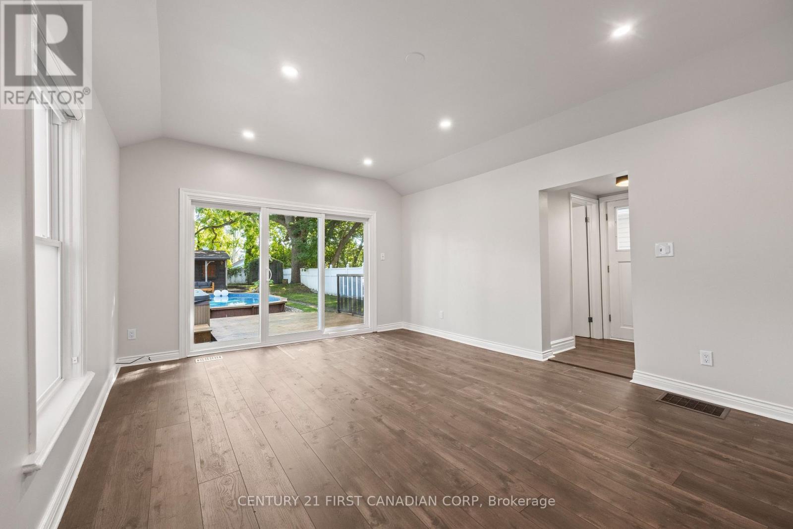26 Thornton Avenue Property Photo 16