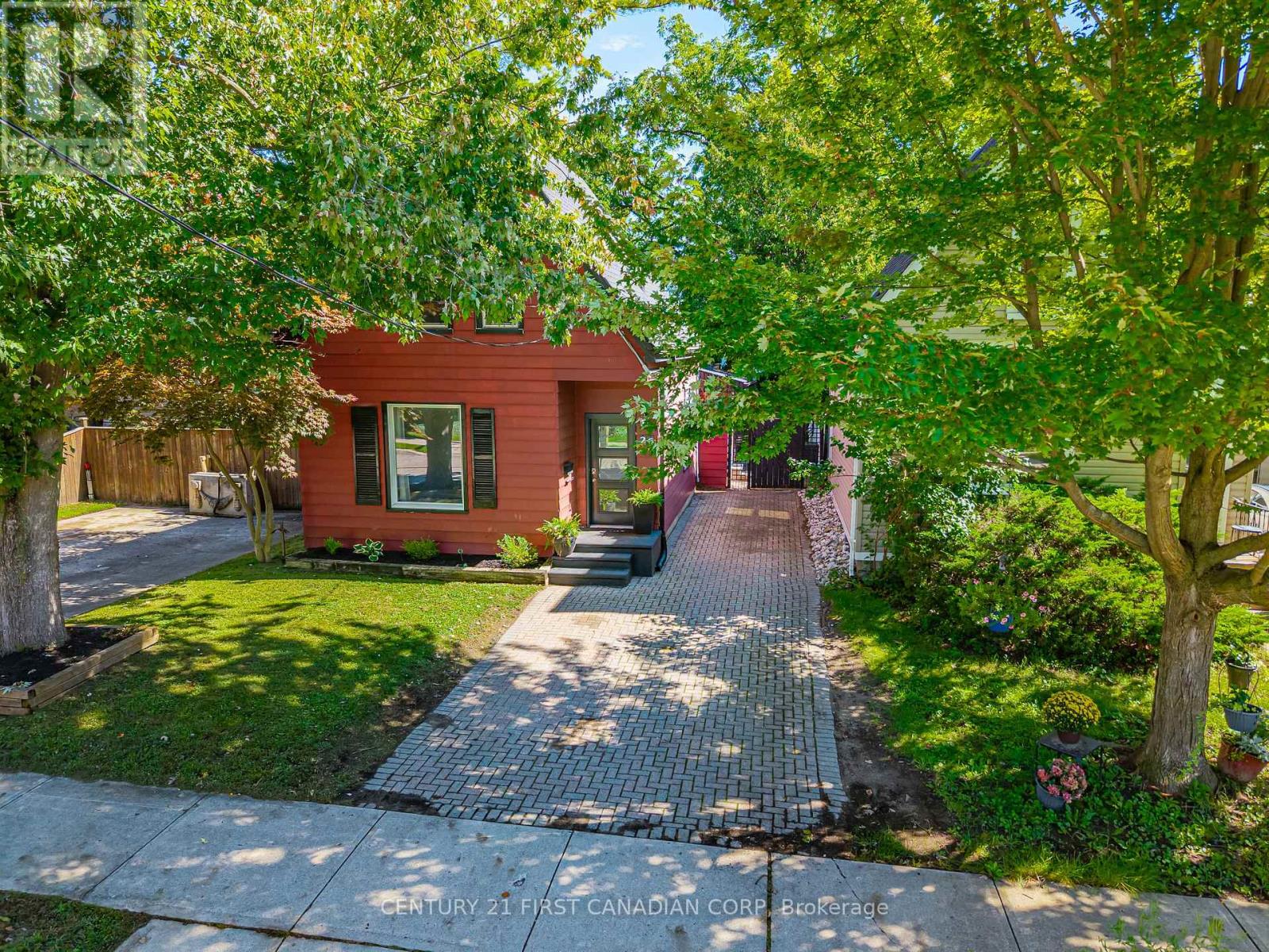 26 Thornton Avenue Property Photo 39