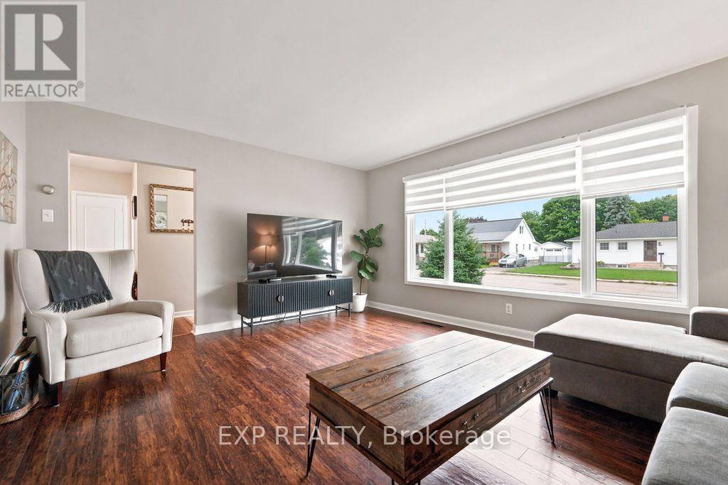 101 Grant Boulevard Property Photo 6
