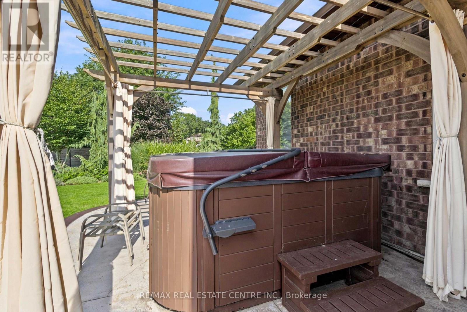 99 Magnolia Drive Property Photo 43