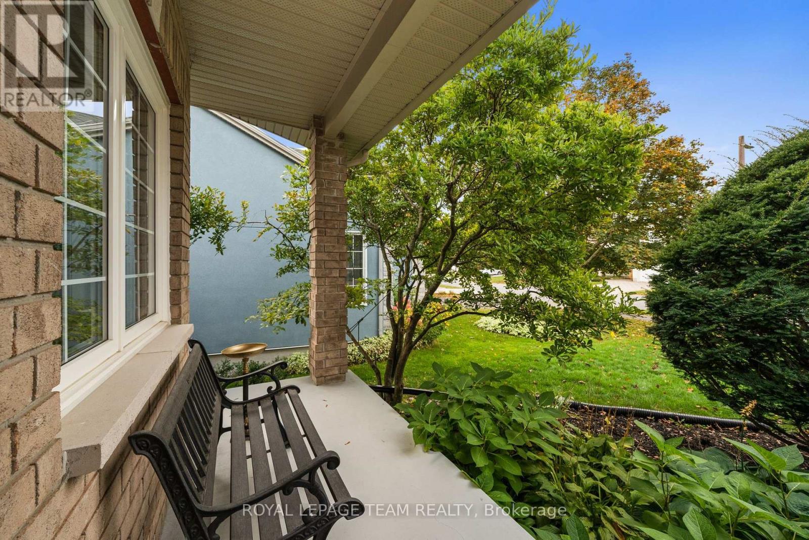 136 Shaughnessy Crescent Property Photo 7