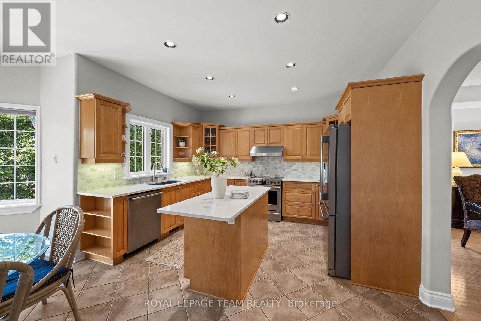 136 Shaughnessy Crescent Property Photo 13