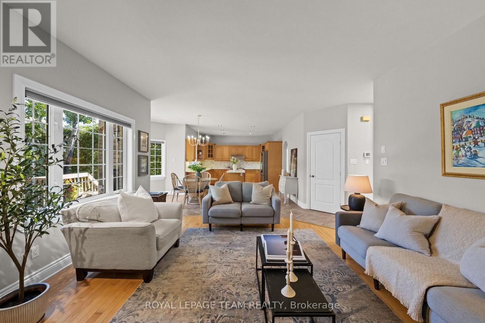 136 Shaughnessy Crescent Property Photo 18