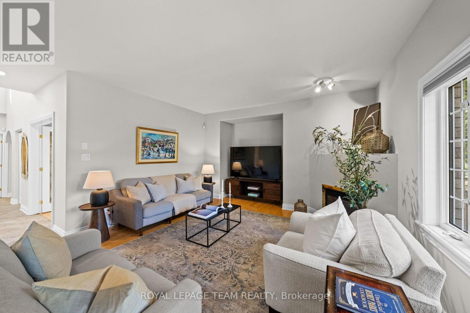 136 Shaughnessy Crescent Property Photo 19