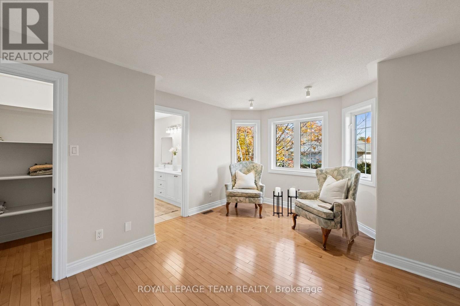 136 Shaughnessy Crescent Property Photo 26