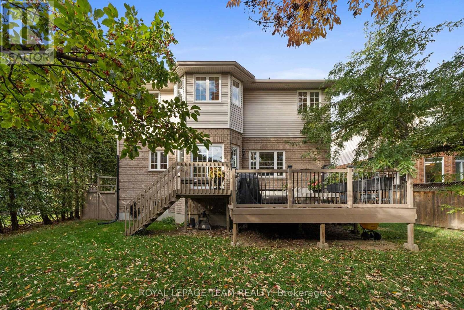 136 Shaughnessy Crescent Property Photo 44