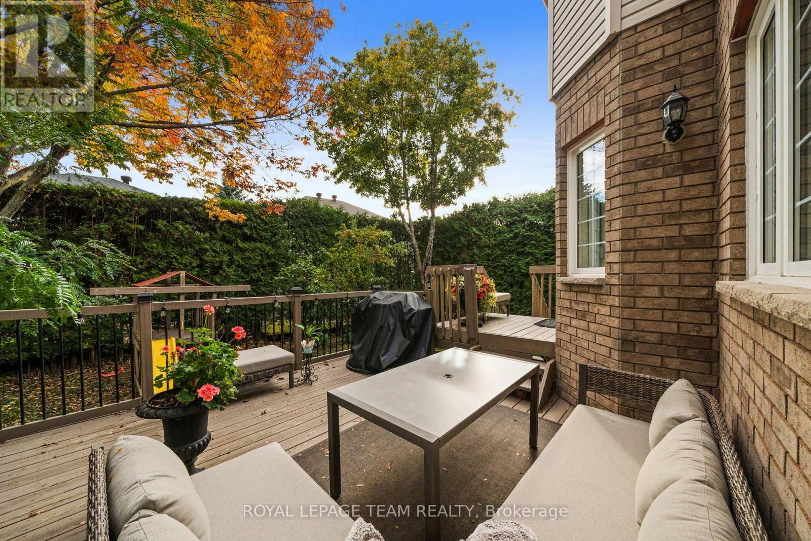 136 Shaughnessy Crescent Property Photo 46