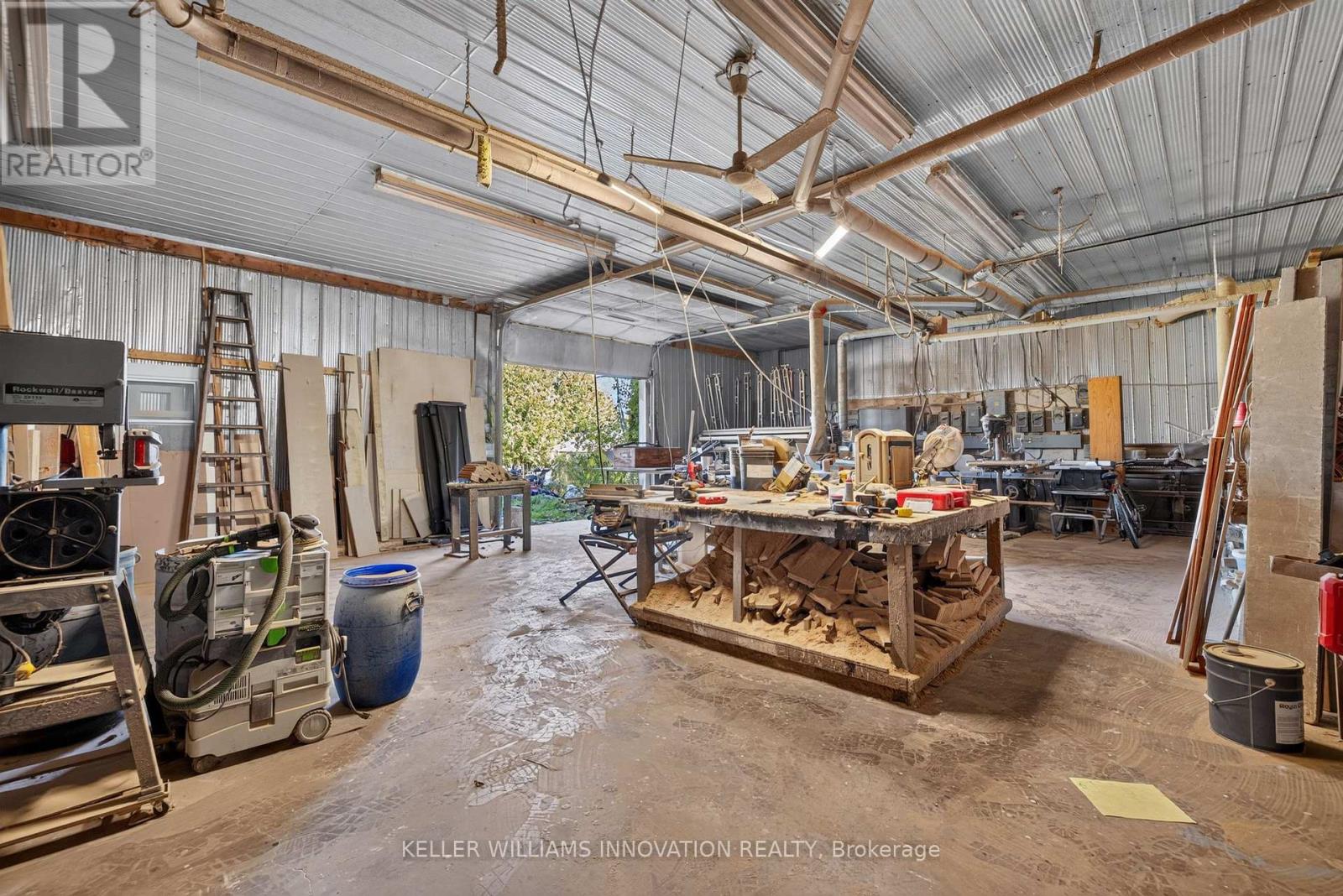 5066 Wellington 32 Road Property Photo 8