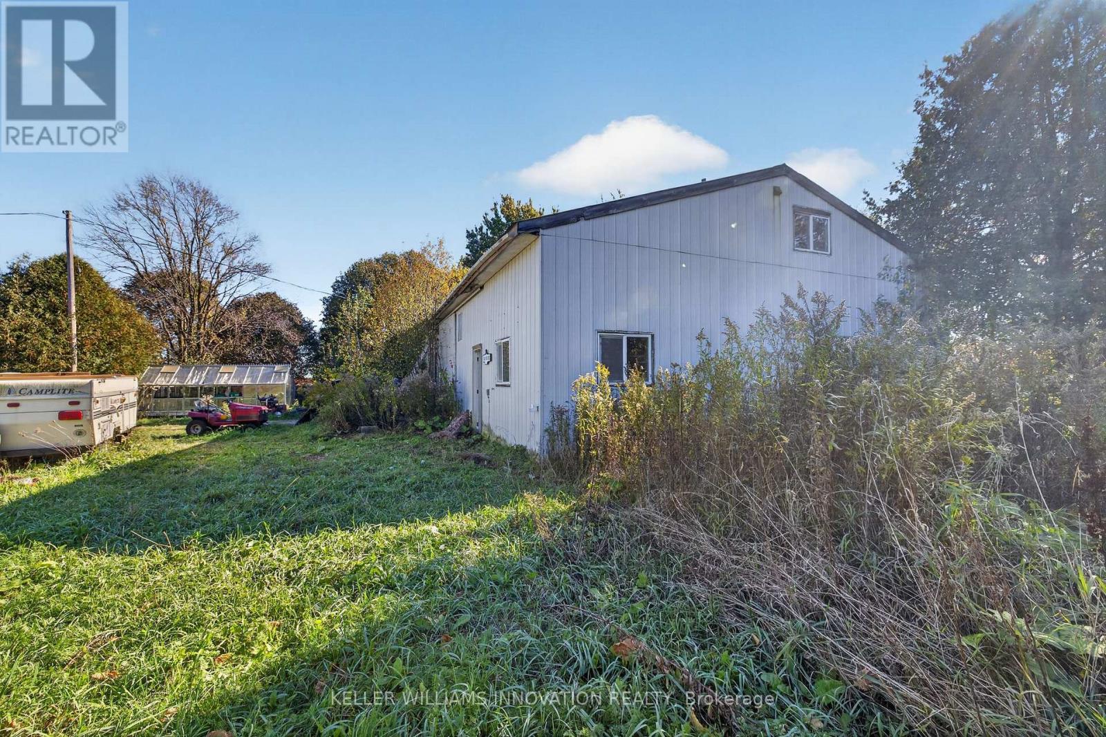 5066 Wellington 32 Road Property Photo 10