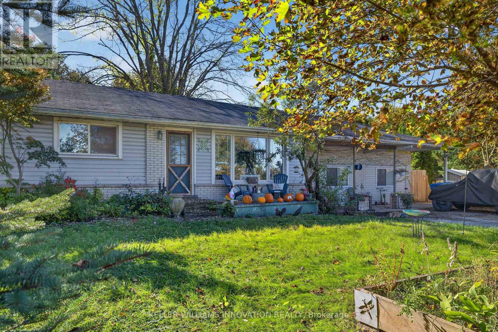 5066 Wellington 32 Road Property Photo 12