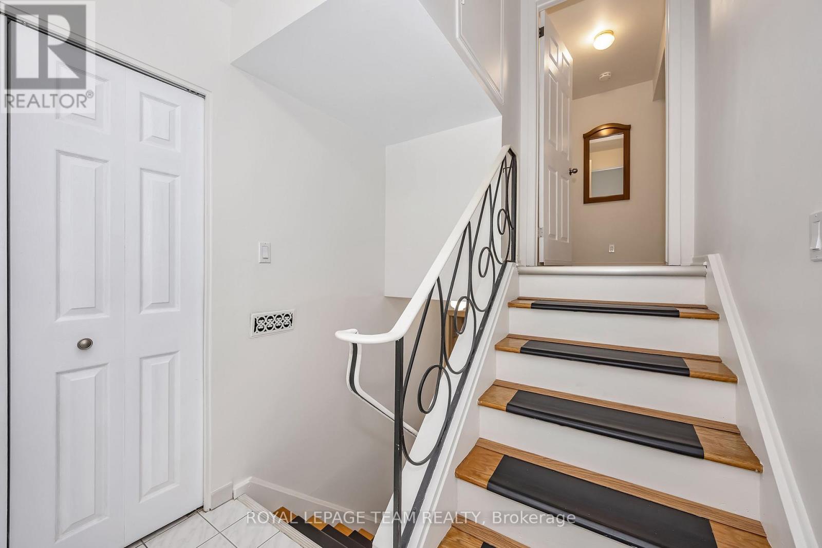 2092 St Laurent Boulevard Property Photo 6
