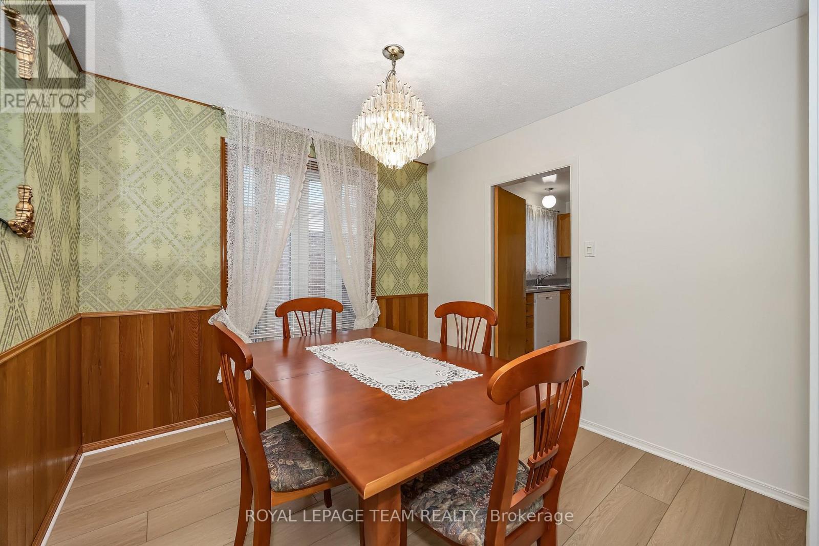 2092 St Laurent Boulevard Property Photo 10
