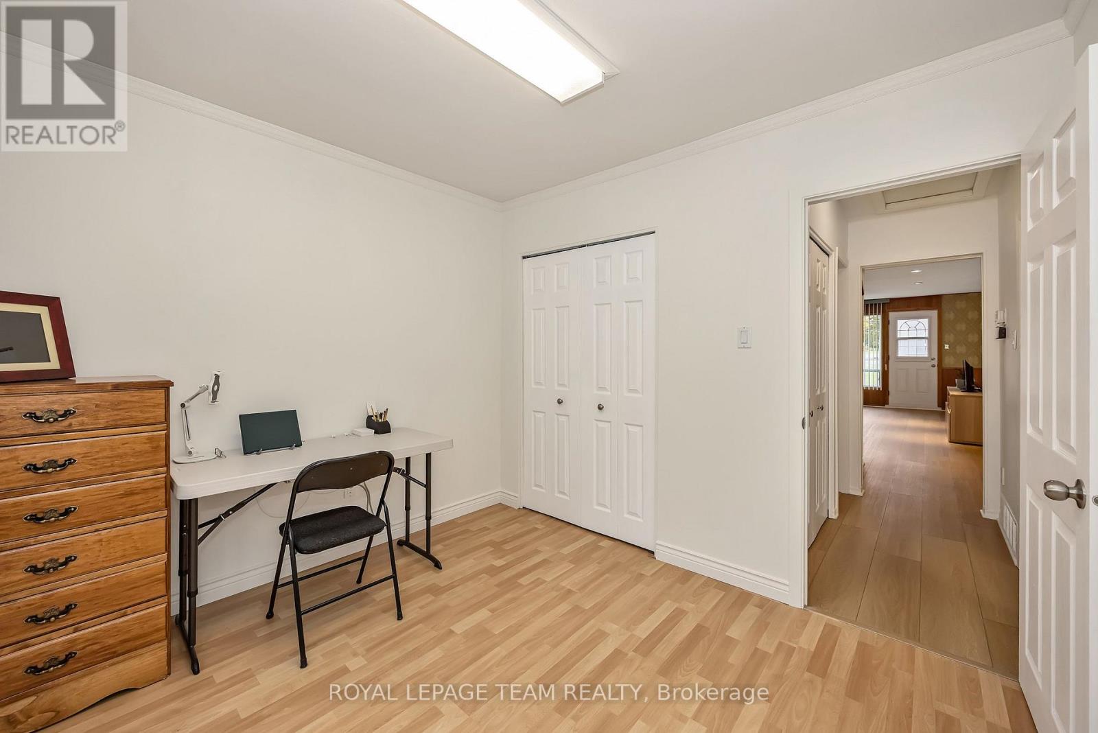 2092 St Laurent Boulevard Property Photo 20