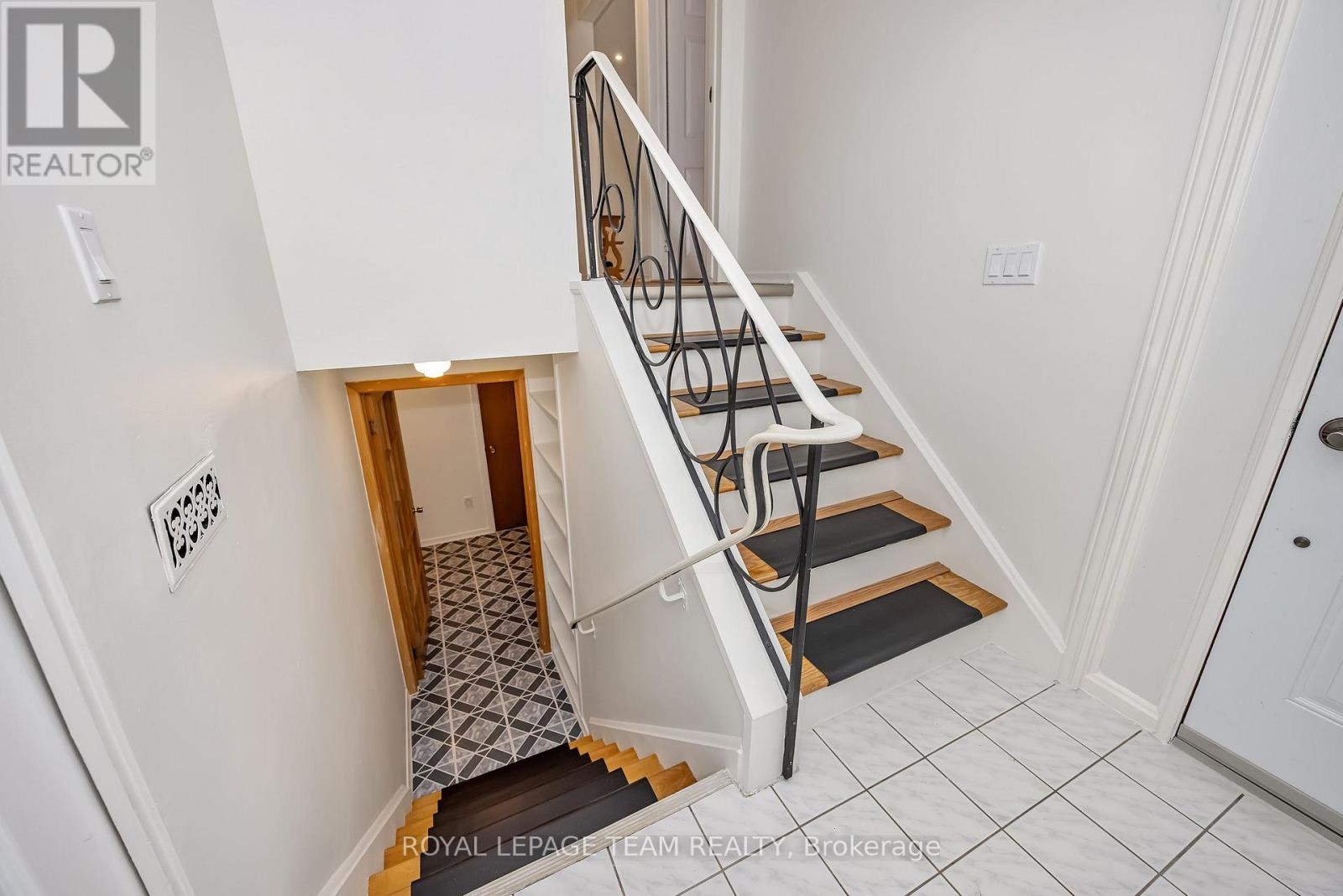 2092 St Laurent Boulevard Property Photo 25
