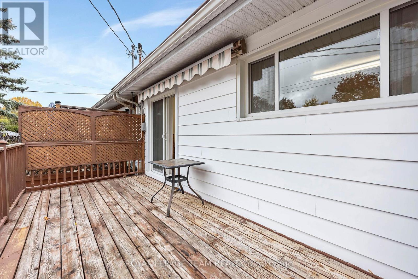 2092 St Laurent Boulevard Property Photo 38