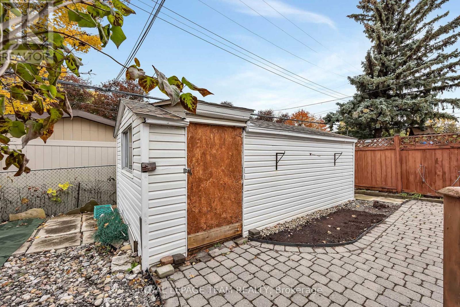 2092 St Laurent Boulevard Property Photo 39