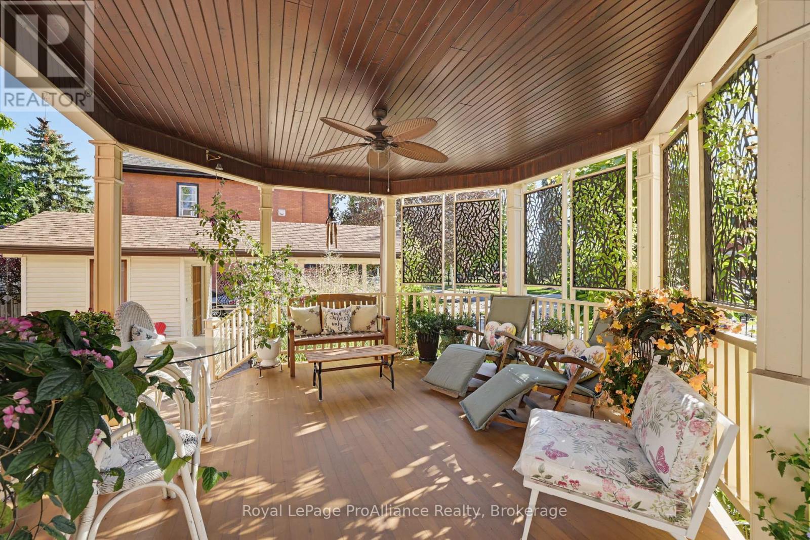 55 Queen Street Property Photo 7