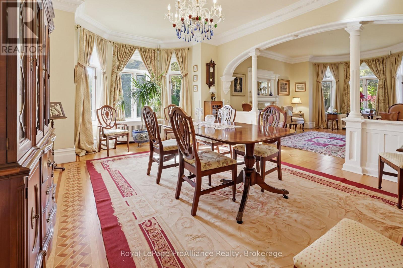 55 Queen Street Property Photo 22