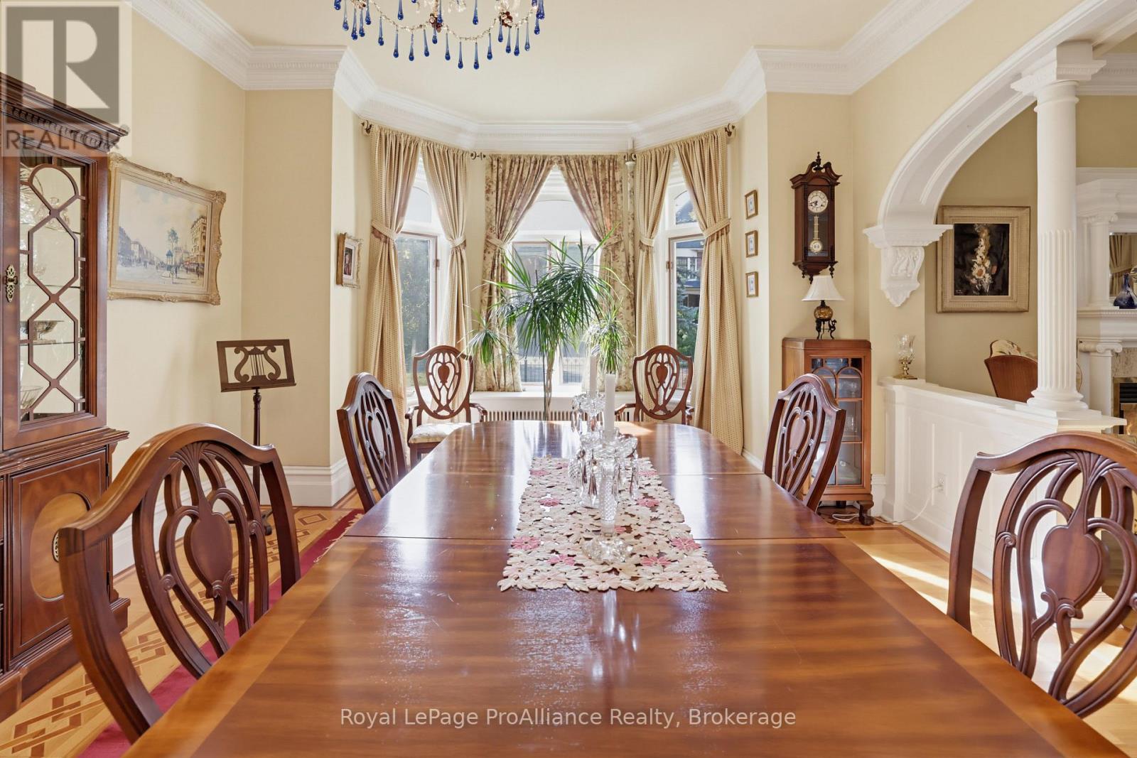 55 Queen Street Property Photo 23
