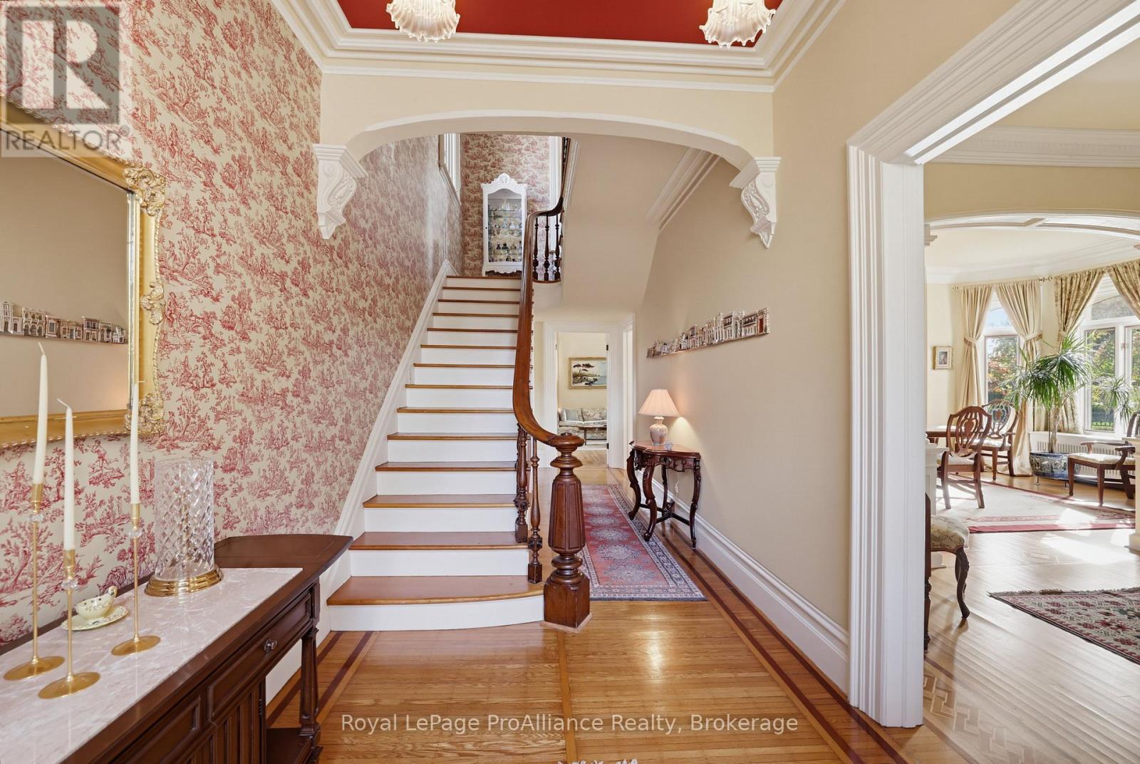 55 Queen Street Property Photo 29