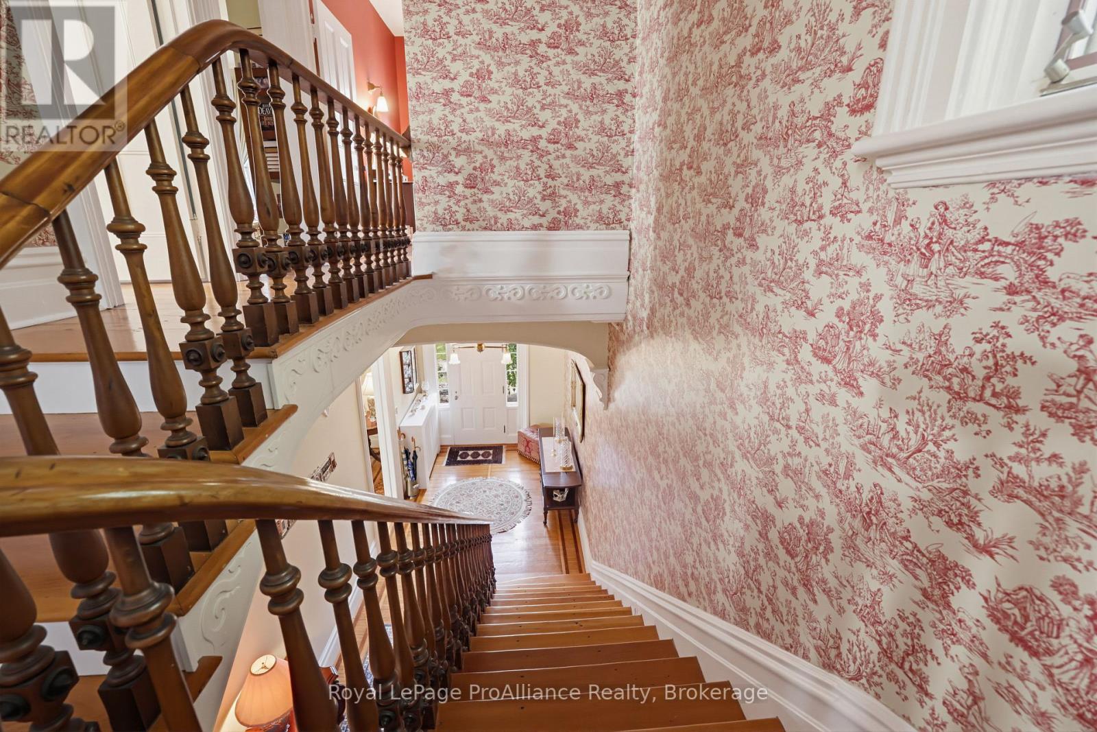 55 Queen Street Property Photo 32