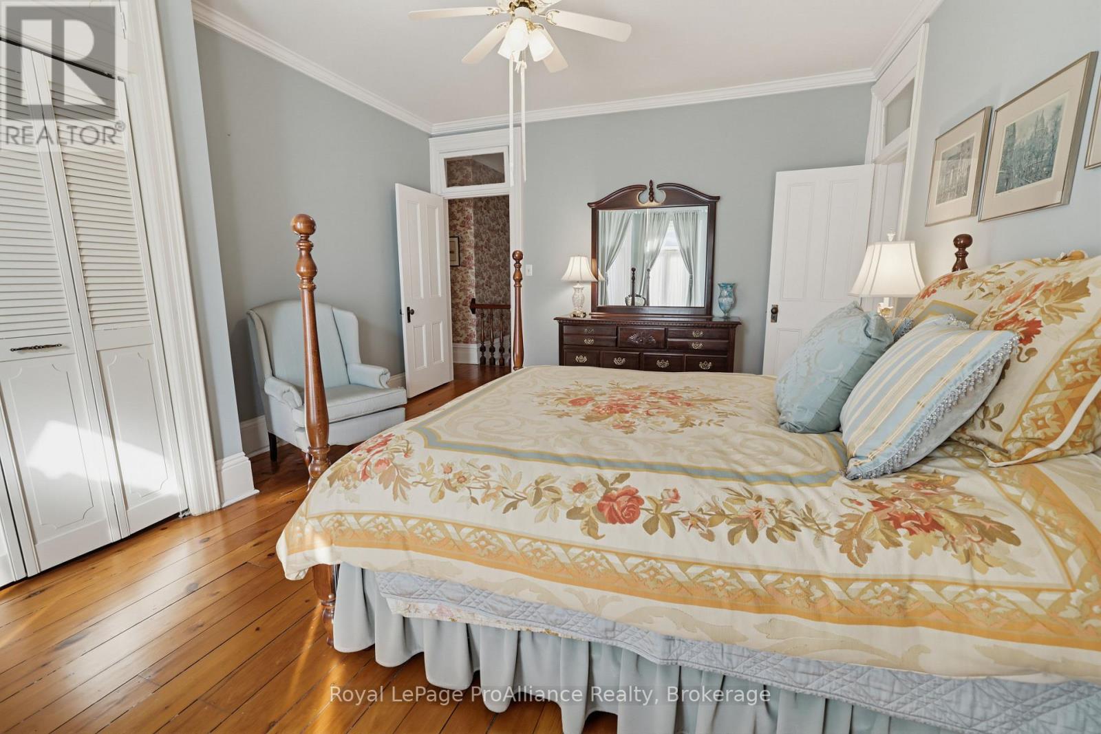 55 Queen Street Property Photo 34
