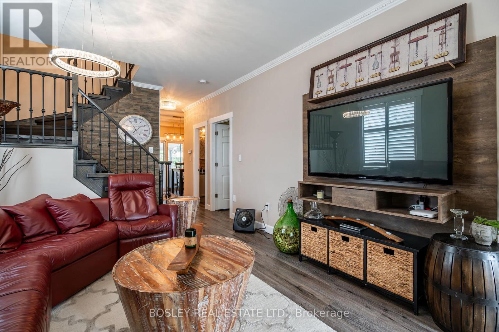 9 Dewsbury Way Property Photo 5