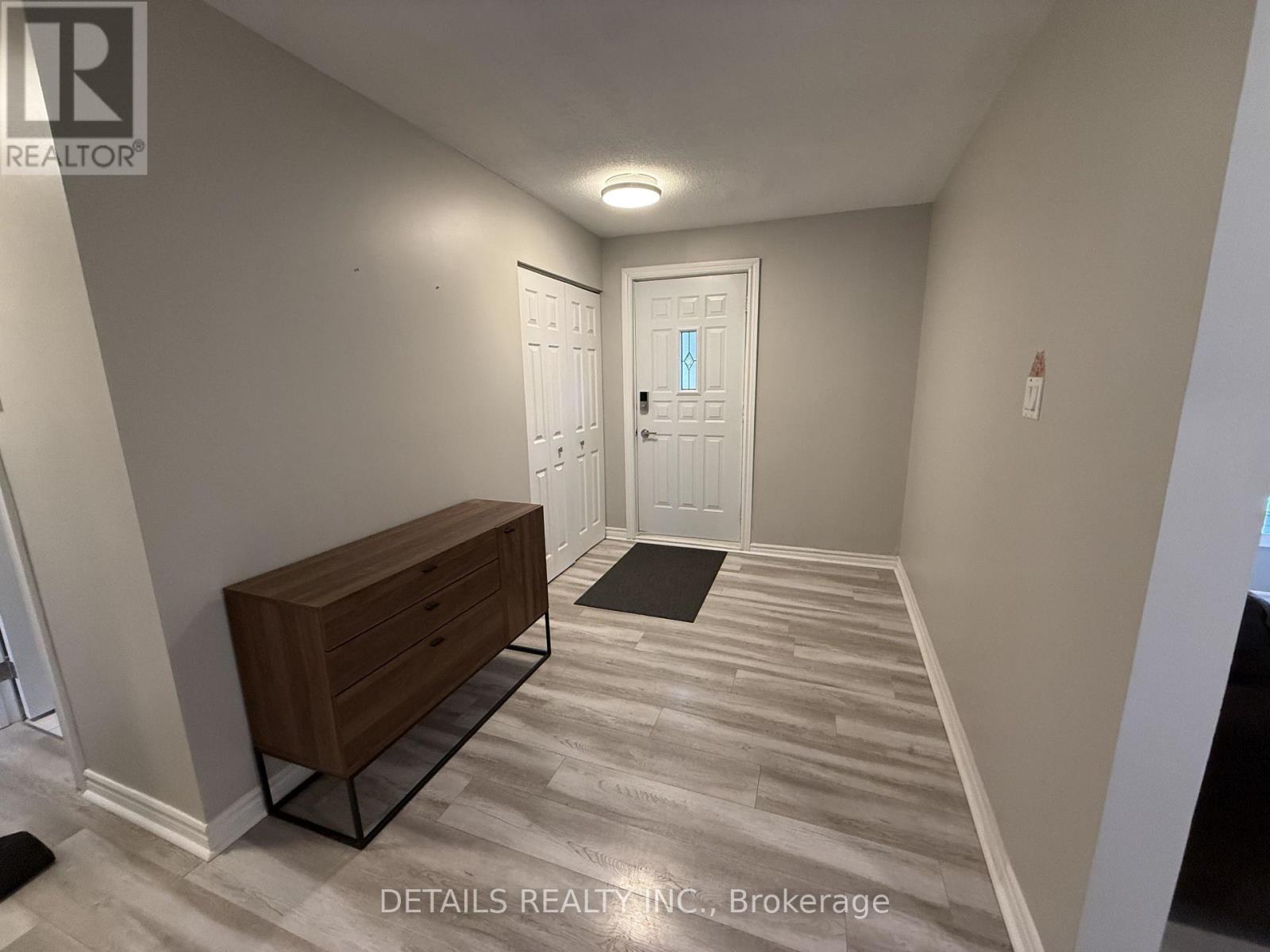 55 Saginaw Crescent Property Photo 3