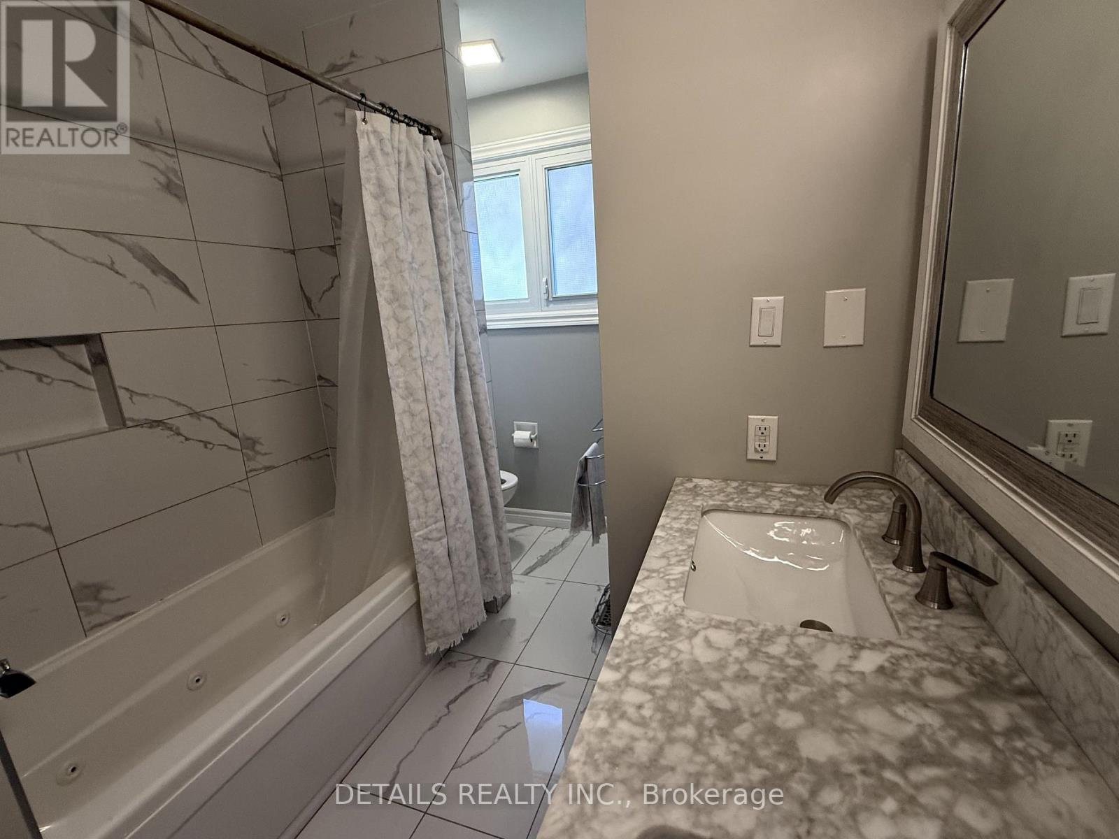 55 Saginaw Crescent Property Photo 10