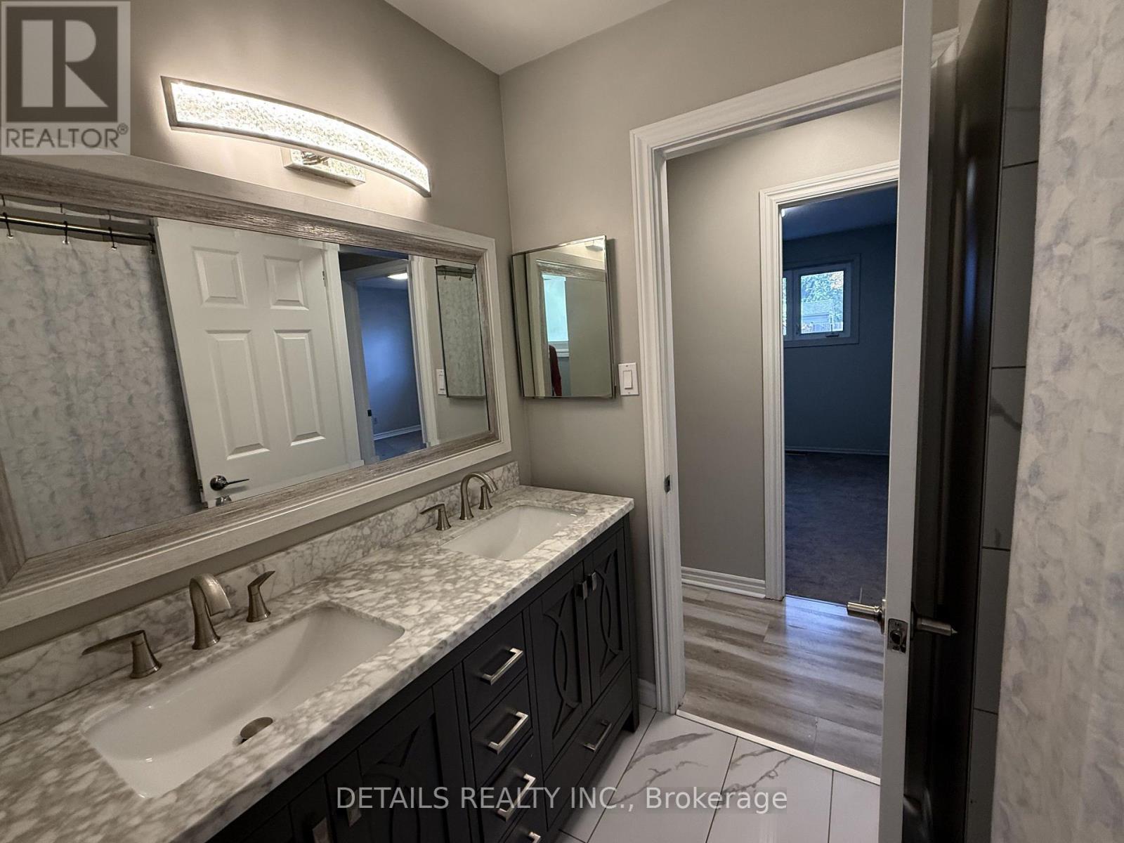 55 Saginaw Crescent Property Photo 11