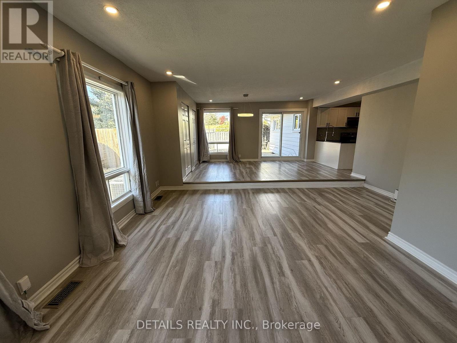 55 Saginaw Crescent Property Photo 16