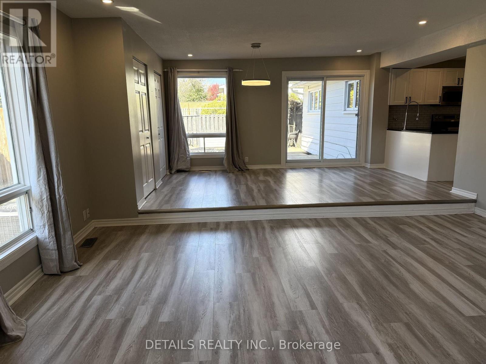 55 Saginaw Crescent Property Photo 17