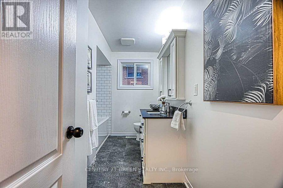 164 Gardiner Drive Property Photo 20