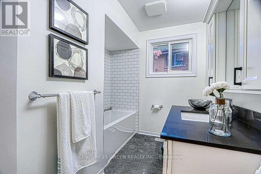 164 Gardiner Drive Property Photo 23